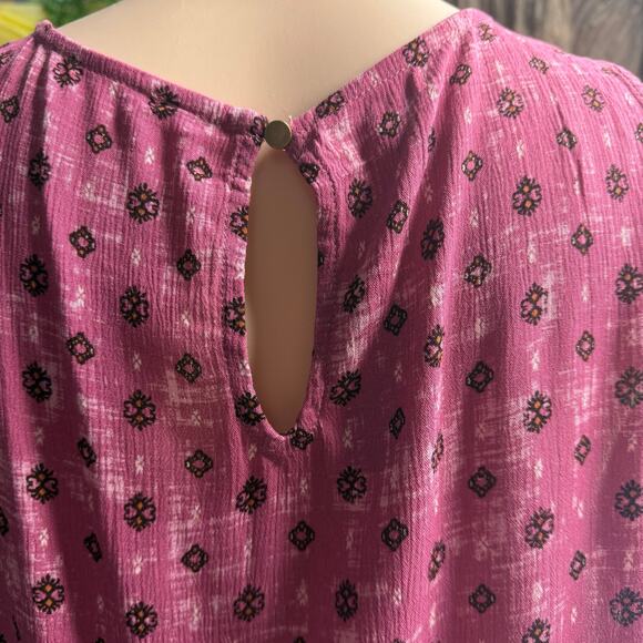 Maurices Lattice Neck Tank Top Size 4X in Pink Ikat Print - Picture 7 of 13